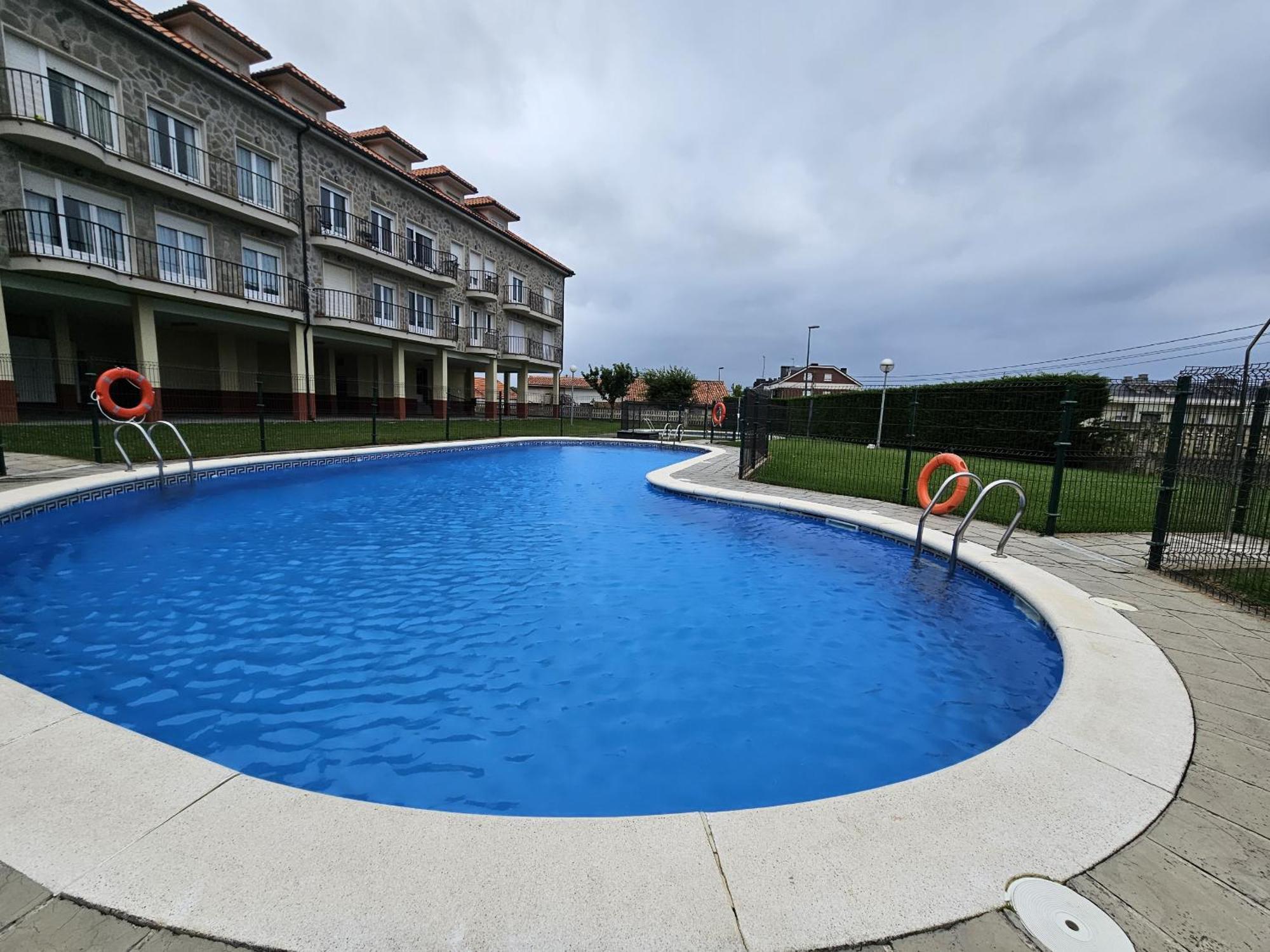 C12A01 Coqueto Apartamento Con Piscina Y Garaje Suances Exterior photo